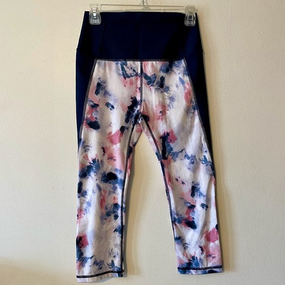GAP Fit | Blue/White/Pink Abstract Print Sculpt Compression Capris Sz Med - Picture 1 of 5